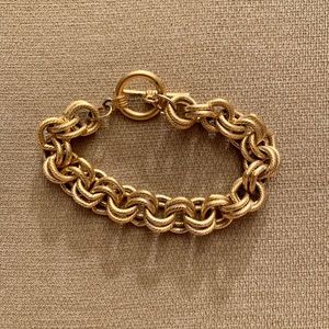 Gold chain bracelet